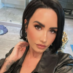 Na adolescência, Demi Lovato não soube lidar com a fama e sofreu uma crise nervosa. (Foto: Instagram)