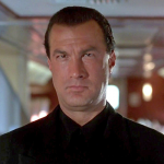 Steven Seagal foi um dos maiores astros dos filmes de ação dos anos 1980 e 1990. (Foto: Divulgação)