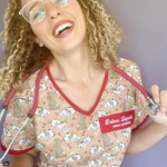 Após sucesso nas telinhas Debby Lagranha descobriu sua vocação para medicina veterinária. (Foto: Instagram)