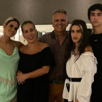 Na ocasião, o marido de Glória Pires chamou a atenção ao falar, dentre outros assuntos, sobre como foi a criação de seus três filhos com a atriz: Antônia, Bento e Ana Morais. (Foto: Instagram)