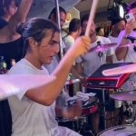 Desde sempre Marcelo Sangalo chama a atenção pelo seu talento para percussão musical. (Foto: Reprodução)