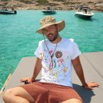 O DJ e cantor Pedro Sampaio também aproveitou o verão europeu na Espanha, e relaxou em Ibiza (Foto: Instagram)