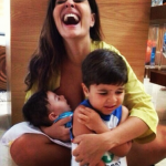 Juliana Paes já mostrou que, quando pequenos, os filhos Pedro e Antonio não gostavam de dividir a mamãe. (Foto: Instagram)