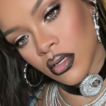 Rihanna teve sua casa invadida por um stalker que passou mais de um dia por lá, de acordo com o TMZ. (Foto: Instagram)