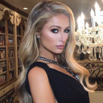 A socialite Paris Hilton já foi pega dirigindo bêbada em 2006, e depois conduzindo com a carteira suspensa em 2007. (Foto: Instagram)