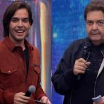 João Silva, filho do renomado apresentador Fausto Silva, popularmente conhecido como Faustão, compartilhou informações adicionais sobre seu novo programa na Band, que será transmitido aos sábados. (Foto: Divulgação Band)