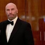 Além de solicitar especificamente um massagista homem, John Travolta exige ter seus próprios lençóis e o quarto deve ficar vazio por 24 horas antes de sua chegada, para evitar que o cheiro de outra pessoa fique para trás! (Foto: Instagram)