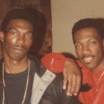 Charlie Murphy era irmão de Eddie Murphy. Em toda sua vida, o falecido artista foi conhecido apenas como irmão de Eddie. (Foto: Pinterest)