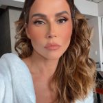 Nesta quinta-feira (19) a atriz Deborah Secco, afirmou que está vivendo a fase mais intensa em sua carreira (Foto: Instagram)