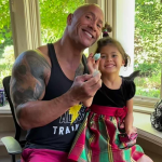 The Rock faz um grande sucesso com seus fãs. O ator separa um tempo na agenda para se dedicar a eles. (Foto: Instagram)