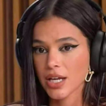 Segundo Marquezine, ela recebeu diversas mensagens de ódio na época: "Doeu muito porque era uma coisa muito descabida e muito cruel na internet. (...).", desabafou logo a princípio. (Foto: Reprodução/YouTube)