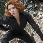 Scarlett Johansson geralmente gosta do desafio físico de interpretar Viúva Negra no Universo Marvel, mas ela teve que ter calma no filme de 2015 'Vingadores: Era de Ultron'. (Foto: Divulgação)