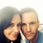 Courteney Cox teve problemas para engravidar com o marido David Arquette. (Foto: Instagram)