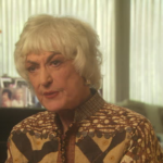 Bea Arthur é mais conhecida por interpretar Dorothy Zbornak na série 'Supergatas', mas Bea Arthur foi fuzileira naval de 1943 a 1945. (Foto: Reprodução)