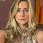 Leticia Spiller não sofreu abusos com os pais, mas afirmou que foi molestada por um parente quando era criança. (Foto: Instagram)