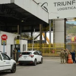 Os militares estarão presentes nos polígonos e limites dos portos de Santos (SP), Itaguaí (RJ) e Rio de Janeiro, além dos aeroportos internacionais de São Paulo (Garulhos) e Rio de Janeiro (Tom Jobim/Galeão). (Foto: Agência Brasil)