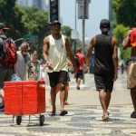 O aumento nos preços dos eletrodomésticos é ocasionado por mudanças climáticas, calor e estiagem, que dificultam o transporte de mercadorias e insumos pelos rios de Manaus. (Foto: Agência Brasil)