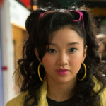 A jovem atriz do popular filme da Netflix 'Para Todos os Garotos que já Amei', Lana Condor, compartilhou abertamente sua experiência com distúrbios alimentares e dismorfia corporal. (Foto: Divulgação)