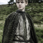 Depois de cair na obscuridade, Brodie-Sangster voltou à cena numa sequência de excelentes papéis em séries de TV de alto nível, como - "Game of Thrones" (2011-2019) e "O Gambito da Rainha" (2020 -). (Foto: Divulgação