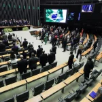 Segundo o texto, a União deve repassar R$ 27 bilhões a estados e ao Distrito Federal até 2025. (Foto: Agência Brasil)