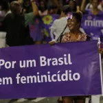 No entanto, a investigação apontou que a vítima foi agredida com uma taça de vidro, que foi encontrada no local do crime com vestígios de sangue. (Foto: Agência Brasil)