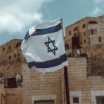 Nesta semana, a atriz Angelina Jolie, usou suas redes sociais para criticar a guerra que está ocorrendo em Israel (Foto: Unsplash)