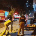 Segundo o Corpo de Bombeiros, o caso aconteceu na Rua Professora Paula Leticia Molinari, no Conjunto Habitacional Hermann Moraes Barros. (Foto: Bombeiros PR)