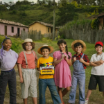 Chico Bento e a Goiabeira Maraviósa: O filme live-action infanto-juvenil é baseado no universo de A Turma da Mônica, de Mauricio de Souza. O longa foca na Turma do Chico Bento, acompanhando as aventuras de Chico (Isaac Amendoim) e seus amigos. (Foto: Divulgação)