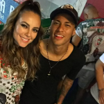 Como Tony Ramos, Neymar Jr. mostrou que não é mesquinho na hora de presentear as pessoas. Tanto é que ele deu brincos no valor de R$ 8 mil para Paolla Oliveira! (Foto: Instagram)