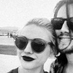 Frances Bean Cobain, filha de Courtney Love e Kurt Cobain (1967-1994) se casou com o namorado Isaiah Silva em 2015 em uma cerimônia íntima, apenas com a presença de amigos, sem chamar a mãe. (Foto: Instagram)