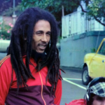 Quando uma mancha escura apareceu sob a unha do pé de Bob Marley, ele pensou que fosse um machucado por conta de jogar futebol. (Foto: Divulgação/Unsplash)