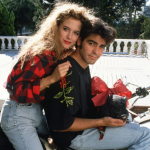 George Clooney e a falecida atriz Kelly Preston namoraram de 1987 a 1989. (Foto: Divulgação/Pinterest)