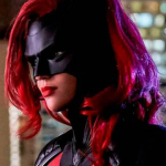 Ruby Rose, conhecida pelo papel de protagonista na primeira temporada de 'Batwoman', surpreendeu os fãs pela ausência na segunda temporada. (Foto: Divulgação)