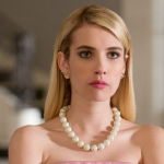 Emma Roberts admitiu realmente não ser das melhores motoristas. 'Não é que eu não goste de dirigir, mas não sou boa em dirigir. Isso me estressa!', contou ela à "WMagazine". (Foto: Divulgação)