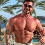 O relatório final terminou com o indiciamento do influenciador fitness e de mais dois amigos pelos crimes de tráfico equiparado, associação para tráfico de drogas e lavagem de dinheiro. (Foto: Instagram)