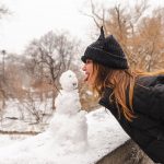 "Estamos vendo roupas de ski. Eu vou ter que voltar a esquiar, né?! Não vai dar para parar não. Acho que estou quase me forçando a comprar uma bota porque vou ter que voltar a esquiar de novo", disse Luciana Gimenez (Foto: Instagram)