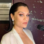 Jessie J enfrentou diversos acontecimentos na vida pessoal e profissional, desde o lançamento do seu mais recente disco, This Christmas Day (2018). (Foto: Instagram)