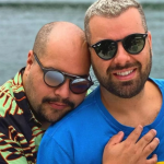 Tiago Abravanel e Fernando Poli são casados e vivem um relacionamento aberto, onde podem ficar com outras pessoas. (Foto: Instagram)