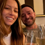 Há rumores de que o lindo casal, Jessica Biel e Justin Timberlake, incluiu uma cláusula exclusiva em seu acordo pré-nupcial. (Foto: Instagram)