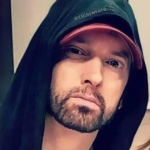 Eminem foi acusado de fazer playback no 'Saturday Night Live'. (Foto: Instagram)