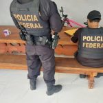 As medidas, autorizadas pela 22ª Vara da Justiça Federal em Porto Alegre, visam principalmente indivíduos que auxiliavam nas complexas rotinas financeiras do esquema, com destaque para as fraudes cambiais. (Foto: PF)