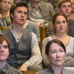 Shailene Woodley e Ansel Elgort interpretaram irmãos pela primeira vez em 'Divergente', de 2014. (Foto: Divulgação)