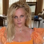 De acordo com um vídeo publicado por ela no Instagram, Britney afirmou que o período no qual esteve sob a tutela do pai, Jamie, colaborou para sua decisão. (Foto: Reprodução)