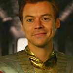 Harry Styles fez uma pontinha como o anti-herói Eros no filme "Eternos", da Marvel; interpretou um policial LGBTQ+ no drama de época "My Policeman"; e estrelou o longa "Não Se Preocupe, Querida", dirigido por sua então namorada, Olivia Wilde. (Foto: Divulgação)