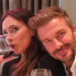 David e Victoria Beckham são próximos da família real britânica. (Foto: Instagram)