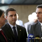 O texto, relatado pelo senador Flávio Bolsonaro (PL-RJ), prevê algumas exceções, como a possibilidade de saída para atividades educacionais fora da prisão. (Foto: Agência Brasil)