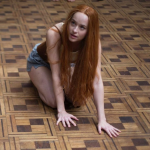 Por incrível que pareça, não foi Madame Teia que levou Dakota Johnson ao hospital psiquiátrico, mas sim o remake de Luca Guadagnino do clássico terror de Dario Argento, Suspiria. (Foto: Divulgação)