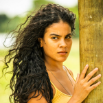 A atriz Bella Campos levou um baita susto quando estava gravando a novela 'Pantanal', onde deu vida à personagem Muda. (Foto: Divulgação/Globo)