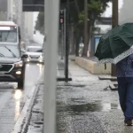 No Rio de Janeiro, relatos indicam que pelo menos sete pessoas faleceram devido às intensas precipitações. (Foto: Agência Brasil)