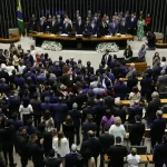 Na Câmara dos Deputados, o presidente Arthur Lira (PP-AL) dispensou as bancadas de comparecerem e optou por não agendar votações no Plenário. (Foto: Agência Brasil)